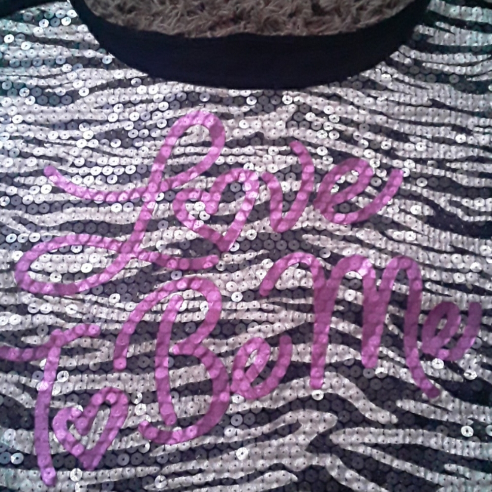 Shirt - Picture 2 of 3